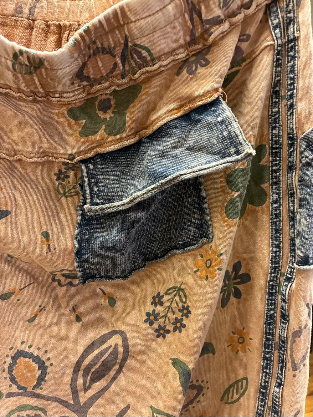 Easel Brown Floral Lounge Sweatpants with Charcoal Patch Details 2x Women - Picture 11 of 12